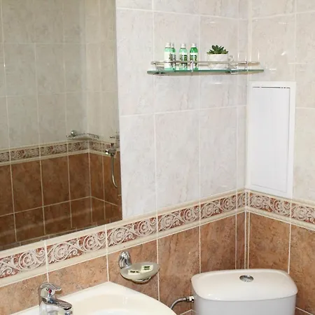 спайдeр хаус 4*